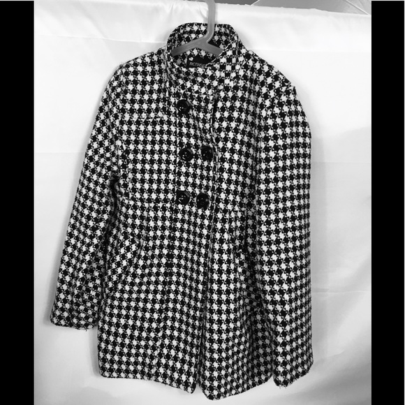 Rothschild Other - Rothschild girls size 16 coat black and white
